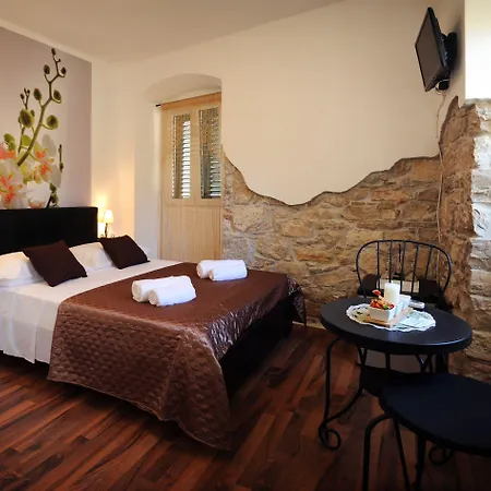 Διαμέρισμα & Lasta Σπλιτ