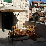 & Lasta Split