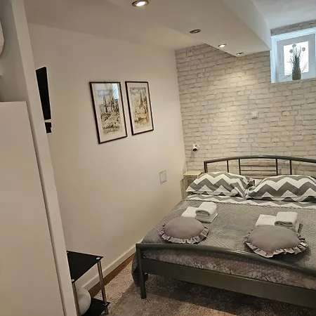 Rooms&apartment Lasta *